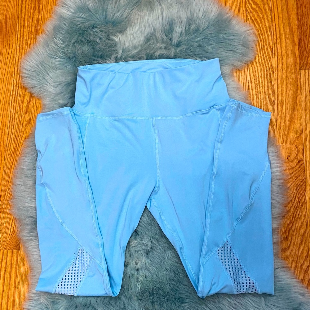 NWOT baby blue workout pants SZ Med